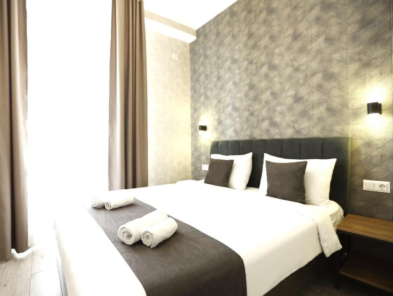 Urban Hotel Bishkek Bagian luar foto
